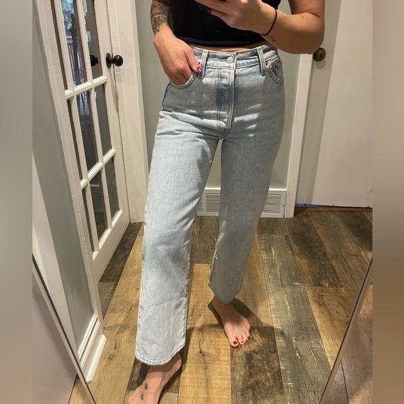 Levi’s Ribcage Straight - Picture 7 of 8